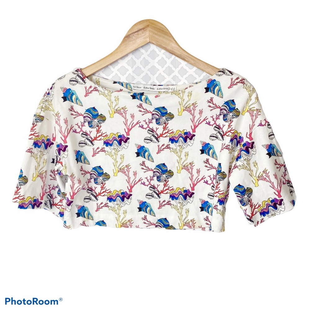 GUC & Other Stories Shell Algae Printed Crop Top